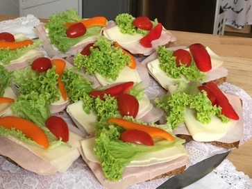 Sandwiches with vegetables